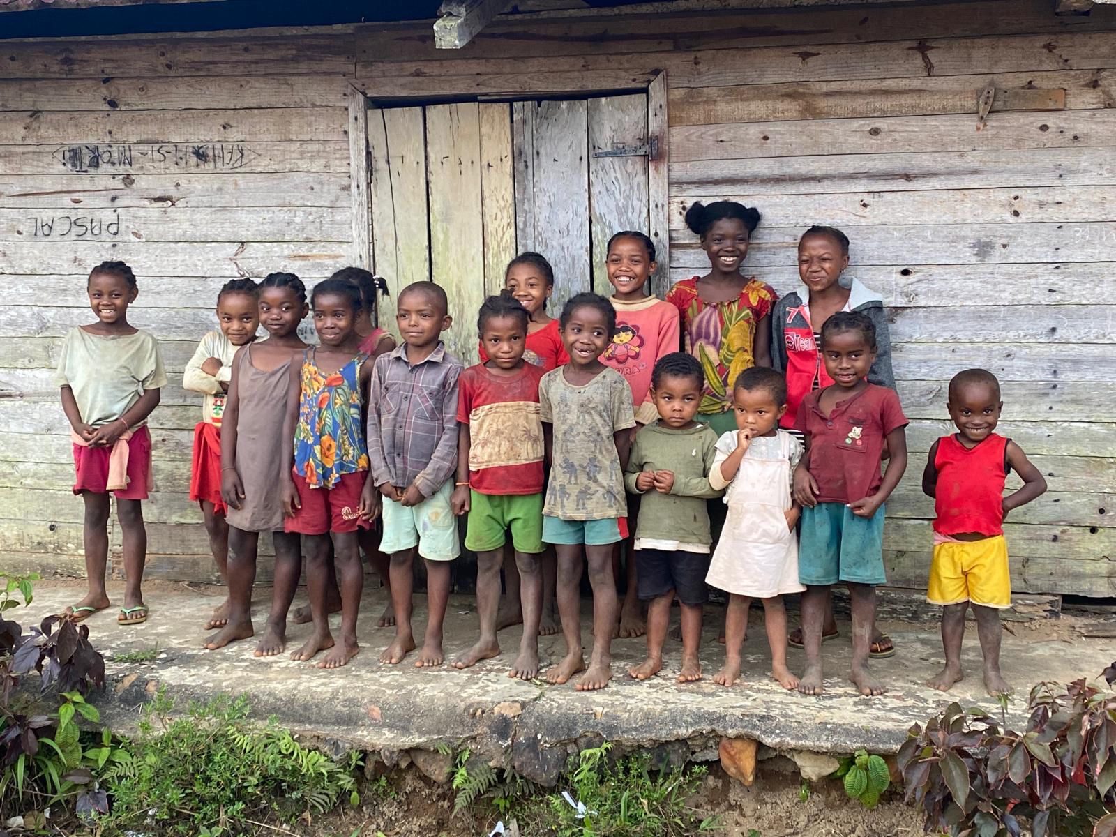 Ees Enfants de l'Orphelinat 'Masohafa', foyer soutenu par l'Association Marcq-Madagascar